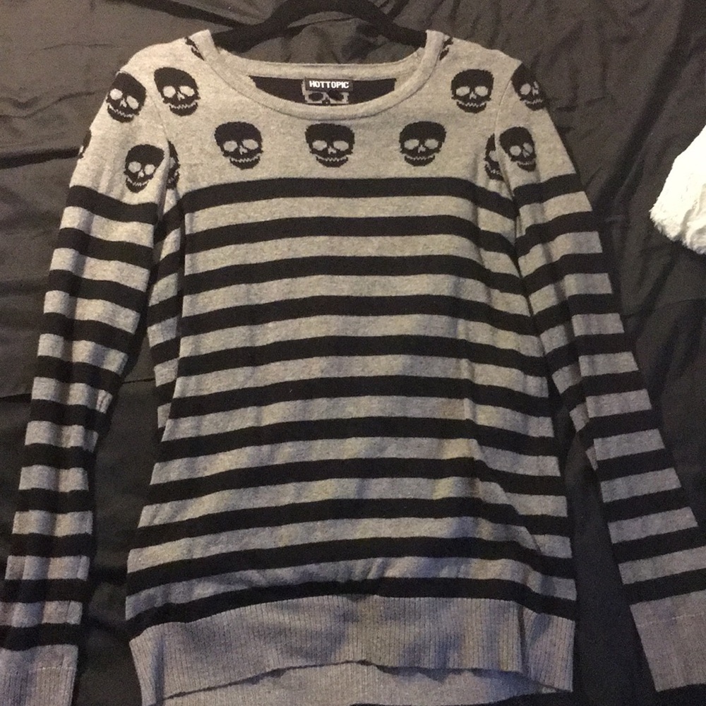 Long sleeve stripes skull sweater